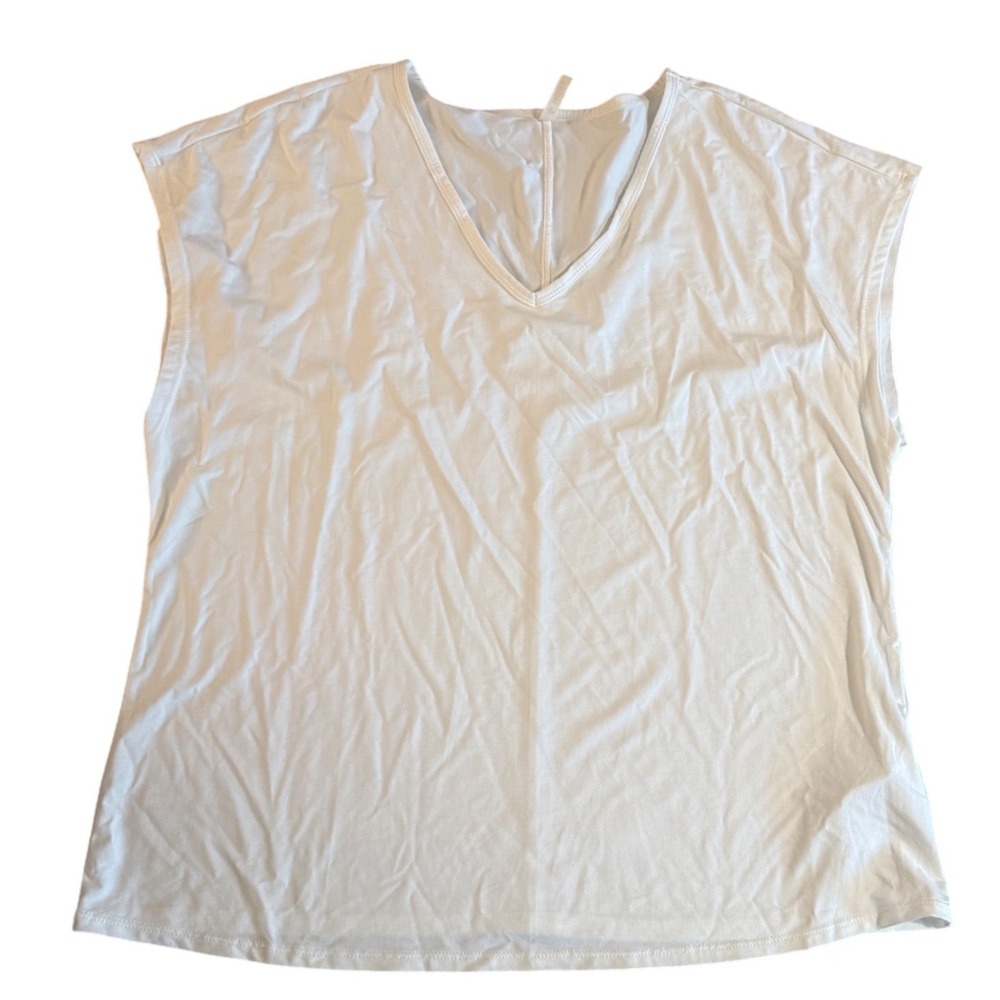 Halara NWT L‎ White V-Neck Cap Sleeve Relaxed Fit Viscose Blend Top  Womens